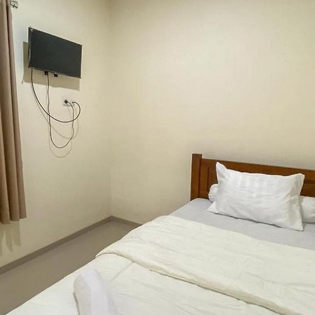 Nipa Guest House Near Universitas Widyagama Mitra Reddoorz Blimbing  Eksteriør bilde