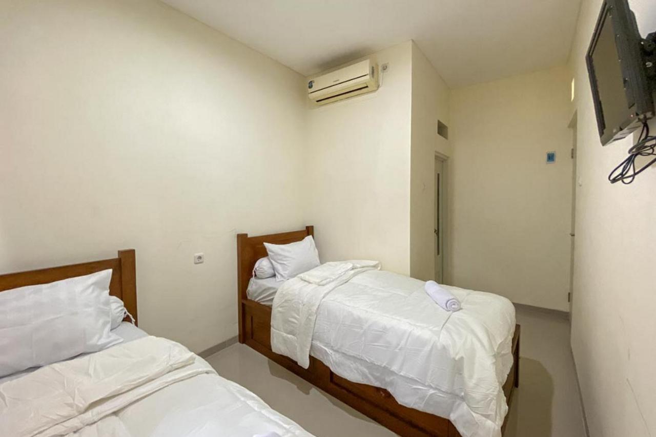 Nipa Guest House Near Universitas Widyagama Mitra Reddoorz Blimbing  Eksteriør bilde